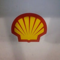 2/22/2012 tarihinde Clay B.ziyaretçi tarafından Shell'de çekilen fotoğraf