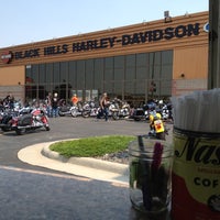 Foto tirada no(a) Black Hills Harley-Davidson por The Coffee C. em 6/30/2012
