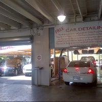 4/10/2012 tarihinde Will T.ziyaretçi tarafından Miami Auto Spa Hand Car Wash'de çekilen fotoğraf