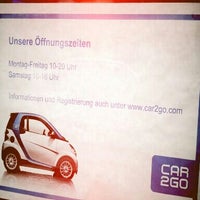 รูปภาพถ่ายที่ car2go Shop Berlin โดย Falko R. เมื่อ 6/14/2012
