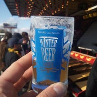 รูปภาพถ่ายที่ 2013 Winter Beer Carnival โดย Patrick R. เมื่อ 2/11/2012