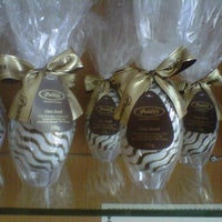 Foto tirada no(a) Chocolatar: cafeteria e empório por Ana Marcia B. em 4/3/2012