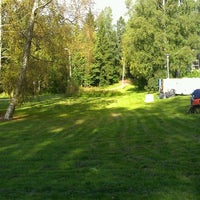 Photo taken at Mäenlaskijan puisto by Elle J. on 9/6/2012