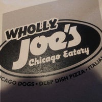 Снимок сделан в Wholly Joe&amp;#39;s Chicago Eatery пользователем Stacey W. 3/9/2012