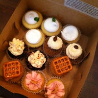 Photo taken at Prohibition Bakery by Silvia O. on 9/4/2012