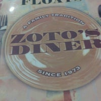 Снимок сделан в Zoto&amp;#39;s Diner пользователем Michele H. 6/9/2012