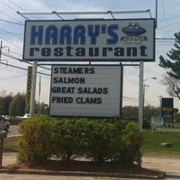Photo taken at Harry&amp;#39;s Restaurant by Arthur B. on 4/18/2012