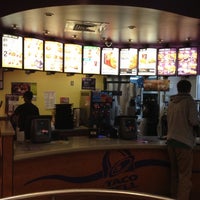 Photo taken at Taco Bell by Donny B. on 4/9/2012
