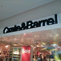 Photo taken at Crate &amp;amp; Barrel by Reavel P. on 6/24/2012