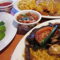 รูปภาพถ่ายที่ Cafe Garcia โดย TravelOK เมื่อ 6/4/2012