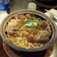 Photo taken at Heun Kee Claypot Chicken Rice by Altan K. on 6/21/2012