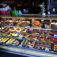 4/7/2012 tarihinde Abhishekziyaretçi tarafından Finale Desserterie &amp;amp; Bakery'de çekilen fotoğraf