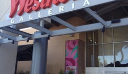 Circus Vargas at Westfield Galleria at Roseville