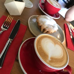 Hound Coffee & Eatery