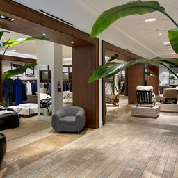 banana republic retail store near me
