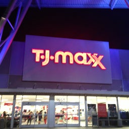Things are always a little different in Los Angeles… this @tjmaxx had
