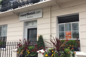 easyHotel
