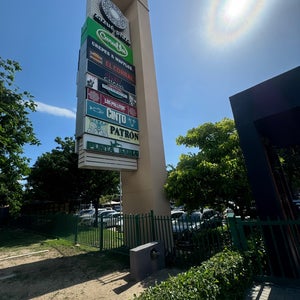 Centro Comercial Zazué Plaza