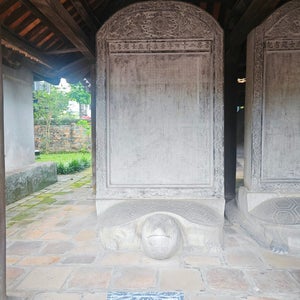 V?n Miếu Qu?c Tử Giám (Temple of Literature) (V?n Miếu Qu?c Tử Giám)