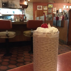 The 15 Best Places for Milkshakes in Burbank