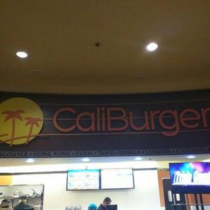 CaliBurger cafes in Pasadena