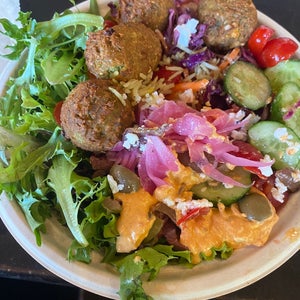 The 9 Best Places for Mediterranean Salad in Washington