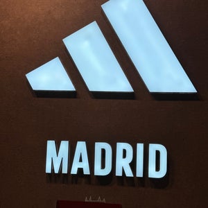 adidas Store