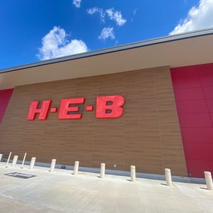The Heights H-E-B