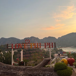 Phi Phi Viewpoint 1