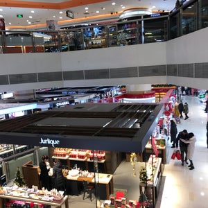New World Shopping Center (?????货)