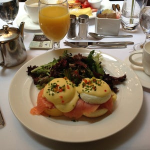 The 11 Best Places for Eggs Benedict in Midtown East, New York