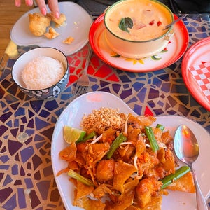 The 15 Best Places for Pad Thai in Chicago