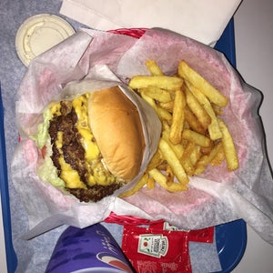 The 15 Best Places for Cheeseburgers in Jeddah