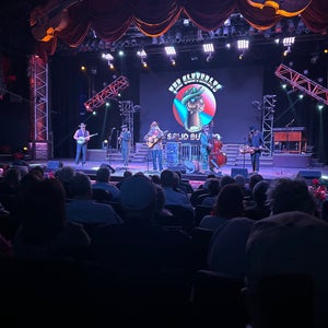 The 15 Best Places for Musicians in Branson