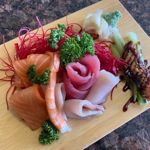 The 15 Best Places for Chirashi in Chicago