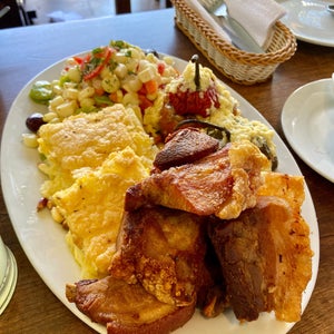Tipika Restaurant