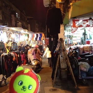 Xicheng Street Night Market (西�??�?�?�??�?�?)