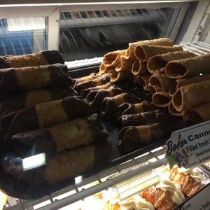The 11 Best Places for Cannoli in Cleveland