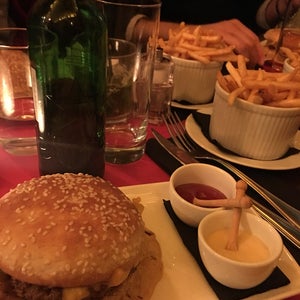 The 15 Best Places for Burgers in Paris