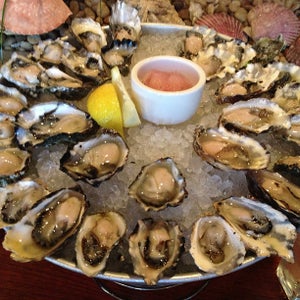 The 15 Best Places for Oysters in the Seattle Central Business District, Seattle