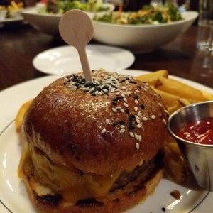 The 7 Best Places for Blue Cheese Burger in Washington