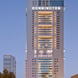 Bonnington Jumeirah Lakes Towers