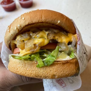 The 7 Best Places to Get a Big Juicy Burger in Santa Ana
