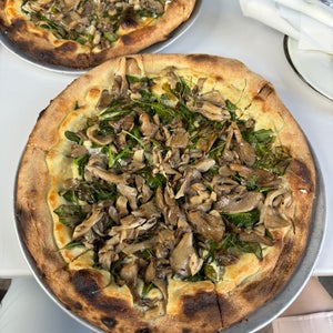 The 15 Best Places for Veggie Pizza in New York City