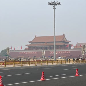 Tiananmen Tower (天�?�?��??楼)