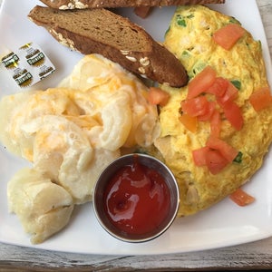 The 7 Best Places for Omelettes in Brentwood, Los Angeles
