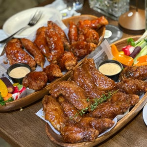 The 7 Best Places for Hot Wings in the East Village, New York