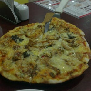 The 15 Best Places for Pizza in Hyderabad