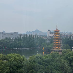 Lijiang Waterfall Hotel Guilin