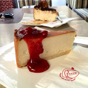 The 7 Best Places for New York Cheesecake in Bangkok